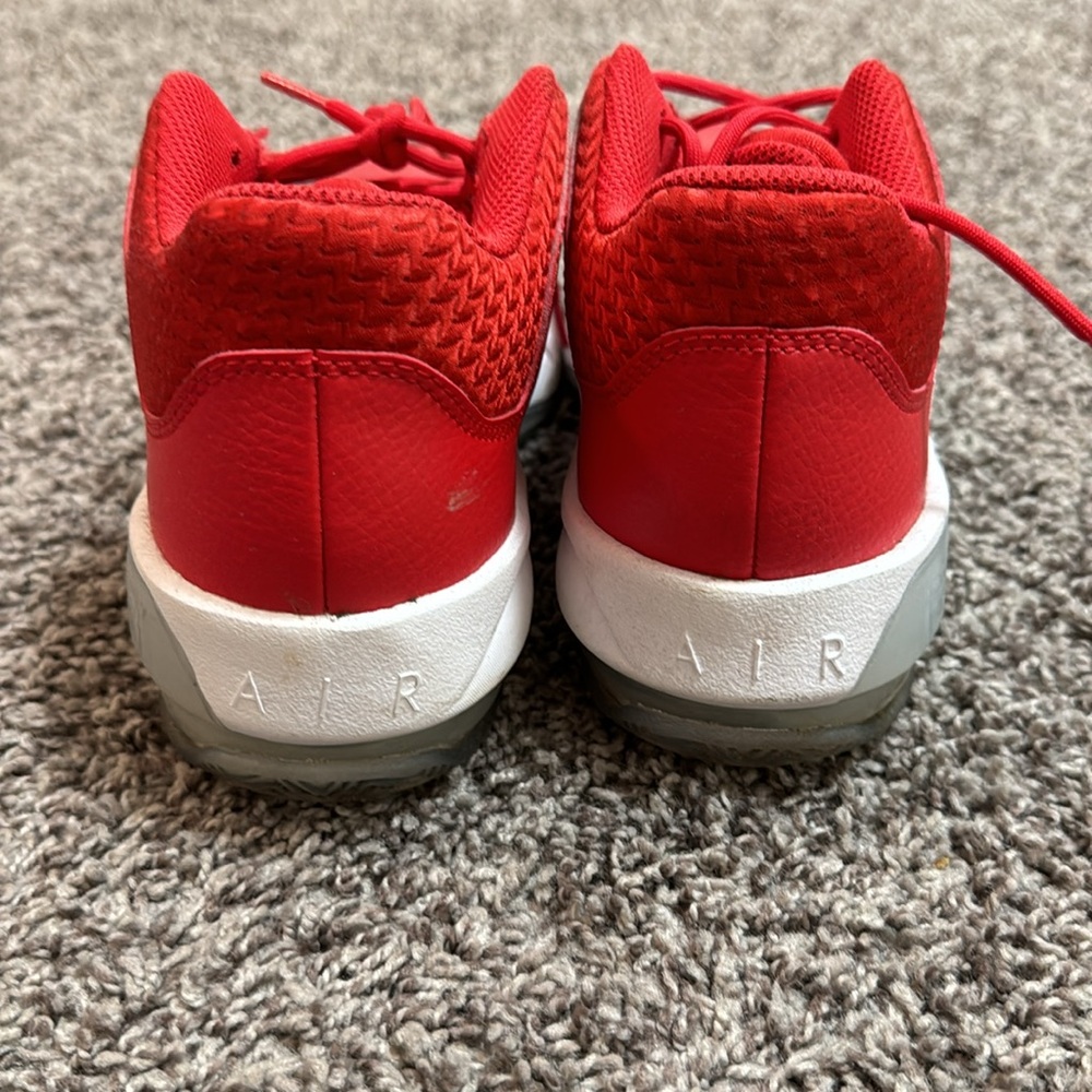Jordan 3 - Picture 3 of 7